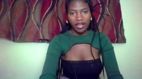 Snapshot of karoliee chatting on May 2026 10:55:01 AM karoliee online show from May 2026 10:55:01 AM