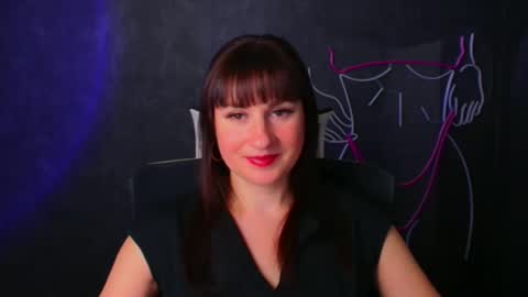 Caroline online show from December 2024 04:25:01 PM