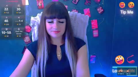 Snapshot of karolina_mia chatting on July 2026 05:54:02 AM Caroline online show from July 2026 05:54:02 AM