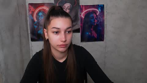 Karolina online show from November 2025 06:35:02 AM