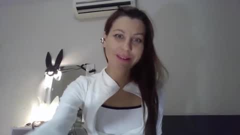 Karolinas777x online show from November 2025 02:09:01 PM