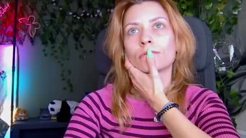 Snapshot of karoline121 chatting on January 2026 09:18:02 PM karoline121 online show from January 2026 09:18:02 PM