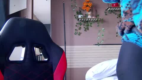 Snapshot of karoline121 chatting on February 2026 09:47:02 AM karoline121 online show from February 2026 09:47:02 AM