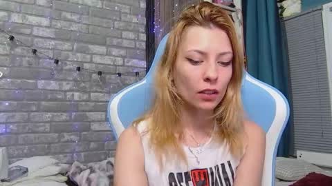 Snapshot of karoline121 chatting on February 2026 08:35:01 PM karoline121 online show from February 2026 08:35:01 PM