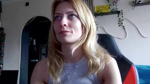 Snapshot of karoline121 chatting on February 2026 09:41:02 AM karoline121 online show from February 2026 09:41:02 AM