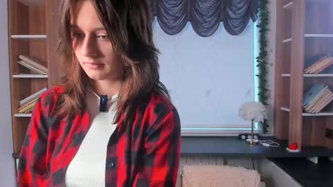 Snapshot of karolineshankin chatting on March 2026 11:05:01 AM Mia online show from March 2026 11:05:01 AM