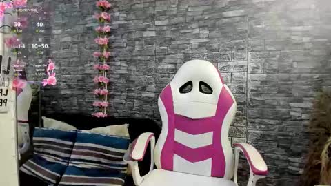 KAROLL online show from December 2025 12:44:02 PM