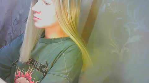 Caroline Fox online show from September 2025 10:15:01 AM