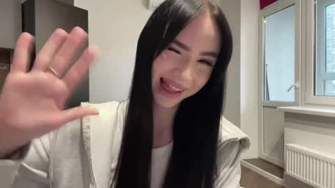 Snapshot of karyllangfitt chatting on May 2026 12:24:01 PM Izzy online show from May 2026 12:24:01 PM