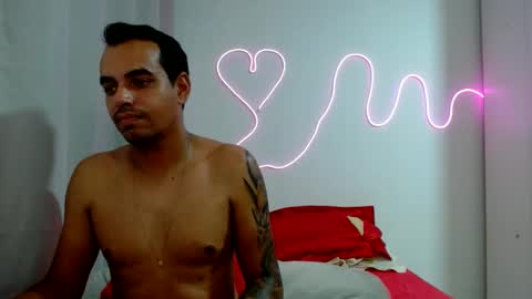 Tamires e Maicon online show from January 2025 12:04:01 AM