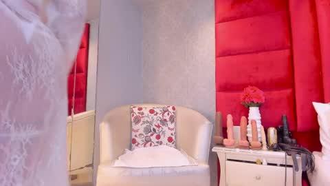 Kasandra Hall online show from May 2026 02:02:02 PM