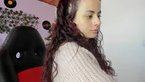 Snapshot of kassandra_james chatting on December 2024 01:05:02 PM kassandra james online show from December 2024 01:05:02 PM