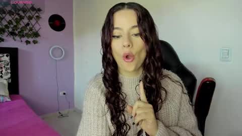 Snapshot of kassandra_james chatting on January 2025 11:35:01 AM kassandra james online show from January 2025 11:35:01 AM