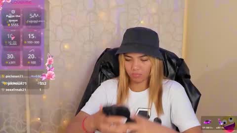 kata22sofia online show from November 2025 06:29:02 PM