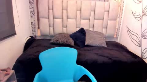 K A T A  H O O T online show from November 2025 08:18:02 PM