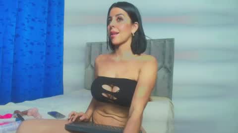 Snapshot of kataleyavillalobos chatting on June 2026 03:26:01 AM kataleyavillalobos online show from June 2026 03:26:01 AM