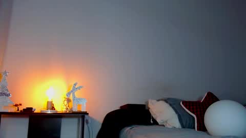 katalinaferreirax online show from December 2024 12:12:01 AM