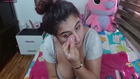 Snapshot of kate_bella chatting on December 2024 02:59:01 PM katerine online show from December 2024 02:59:01 PM