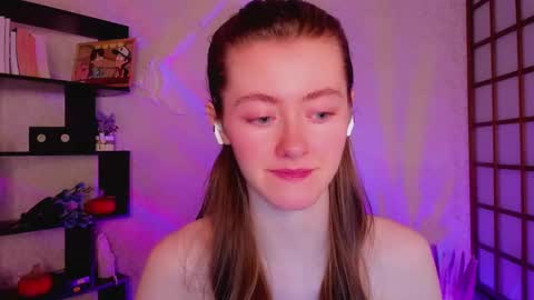 Snapshot of kate_cuddle chatting on December 2024 02:10:02 AM Kate online show from December 2024 02:10:02 AM