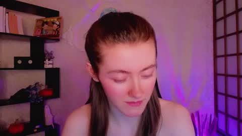 Snapshot of kate_cuddle chatting on December 2024 05:15:01 AM Kate online show from December 2024 05:15:01 AM