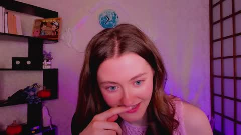 Snapshot of kate_cuddle chatting on December 2024 05:18:02 AM Kate online show from December 2024 05:18:02 AM