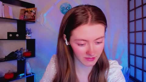 Snapshot of kate_cuddle chatting on December 2024 02:30:01 AM Kate online show from December 2024 02:30:01 AM