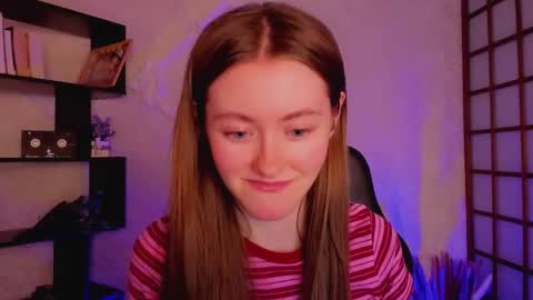 Snapshot of kate_cuddle chatting on January 2025 07:59:01 AM Kate online show from January 2025 07:59:01 AM