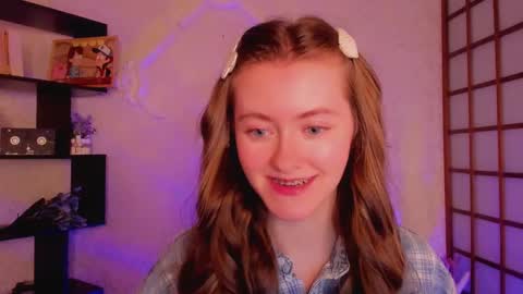 Snapshot of kate_cuddle chatting on January 2025 05:15:02 AM Kate online show from January 2025 05:15:02 AM