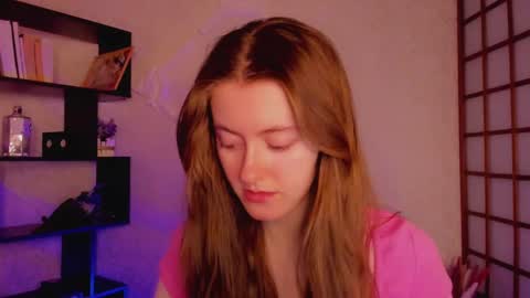 Snapshot of kate_cuddle chatting on February 2025 02:03:01 AM Kate online show from February 2025 02:03:01 AM