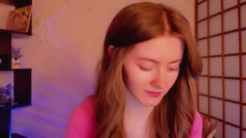 Snapshot of kate_cuddle chatting on March 2025 05:18:02 AM Kate online show from March 2025 05:18:02 AM