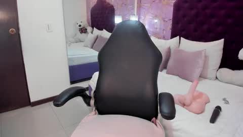 kate lua online show from January 2026 01:02:01 PM