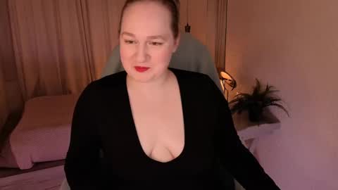 Kate   Follow me dear  online show from May 2026 01:28:01 PM