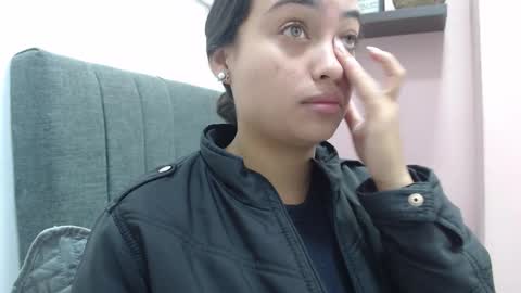 Kari online show from September 2025 01:22:01 PM