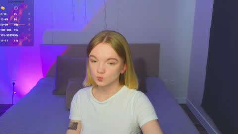 Snapshot of katebunnys chatting on April 2026 11:08:02 AM katebunnys online show from April 2026 11:08:02 AM