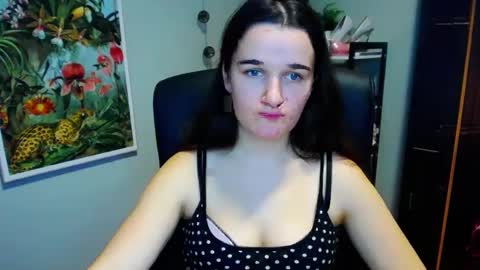 Snapshot of katedesire chatting on December 2024 05:31:01 PM Kate  online show from December 2024 05:31:01 PM