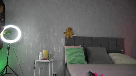 Kate online show from December 2025 07:01:02 AM