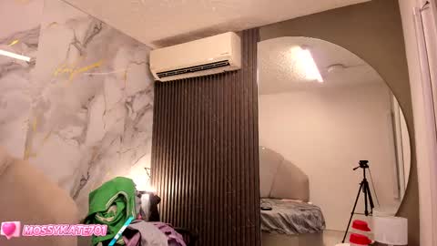 Im Katherine but call me Kate  online show from February 2025 05:39:02 PM