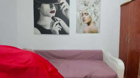 Anna online show from September 2025 04:01:02 AM