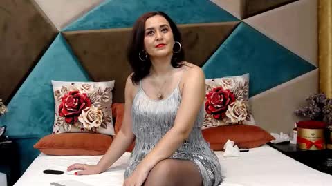 KateQueenston --  online show from November 2025 04:46:02 AM