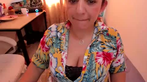 Snapshot of katerinamilf_ chatting on December 2024 04:10:01 PM kata online show from December 2024 04:10:01 PM