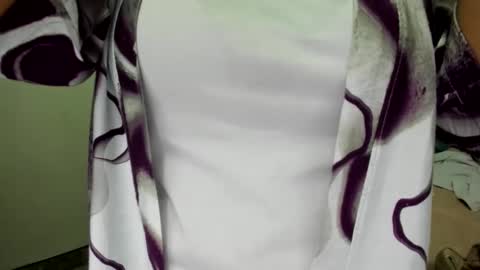 Snapshot of katerinamilf_ chatting on November 2025 10:49:02 AM kata online show from November 2025 10:49:02 AM