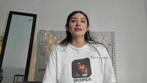 love meeee online show from May 2026 07:29:01 PM