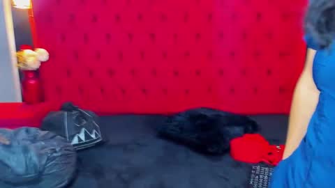 kate Tompson online show from March 2026 11:38:01 AM