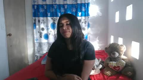 Snapshot of kathiie_ chatting on January 2025 12:36:02 PM K A T H I E online show from January 2025 12:36:02 PM