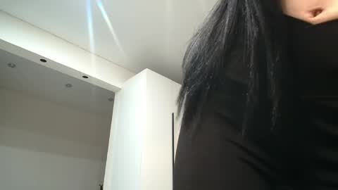 Snapshot of kathrineberry chatting on May 2026 06:41:02 AM KathrineBerry online show from May 2026 06:41:02 AM