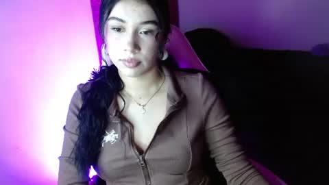 Snapshot of kathy_de chatting on June 2026 05:25:01 PM kathy de online show from June 2026 05:25:01 PM