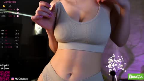 Aneta online show from February 2025 08:44:02 AM