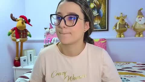 Khaterine online show from November 2025 11:53:01 AM