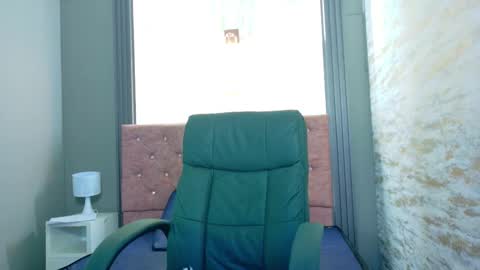 Katia online show from September 2025 11:59:01 AM