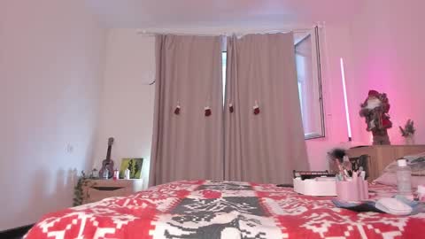 Kate online show from December 2024 07:53:01 AM